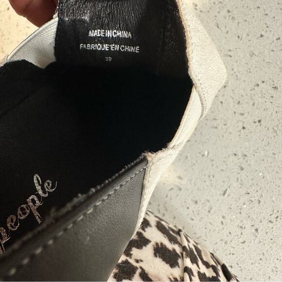 Free People Calf Hair Slip On Sneakers Leather Black White Size 9 - Picture 8 of 11